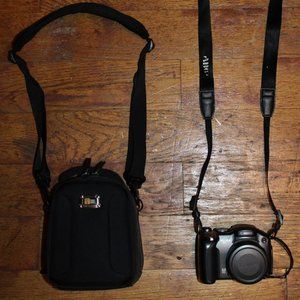2006 Canon PowerShot S3 IS Camera w/ Bag